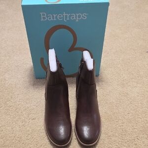 BareTraps Women's Classic Brown Boots